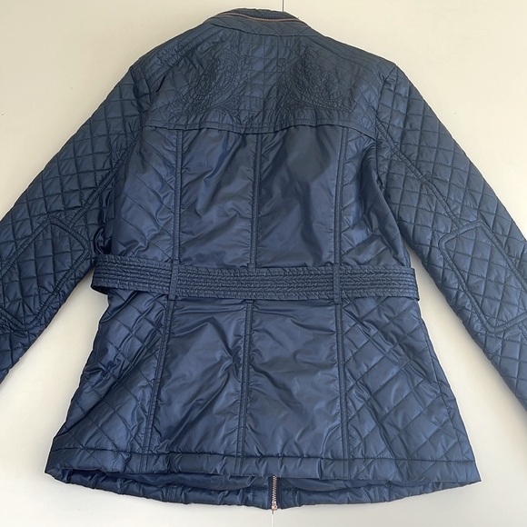 🆕 GUESS Puff Jacket Size M - Picture 3 of 5